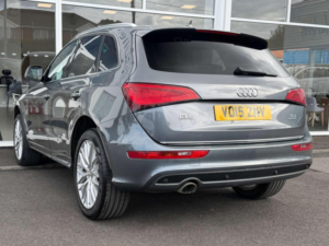 2015 Audi Q5 2.0 Tdi S Line Plus S Tronic Quattro Euro 5 (s/s) 5dr in Grey — image 2