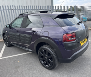 2016 Citroen C4 Cactus 1.6 Hdi Flair Automatic in Purple — image 4