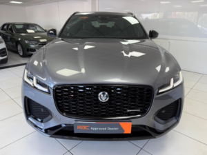 2023 Jaguar F-Pace 3.0 D300 Mhev R-Dynamic Se Black Auto AWD Euro 6 (s/s) 5dr in Grey — image 3