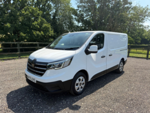 2025 Renault Trafic 2.0 Sl30 Blue Dci 130 Advance Panel Van My24 in White — image 2