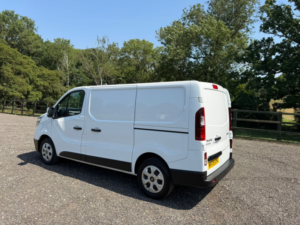 2025 Renault Trafic 2.0 Sl30 Blue Dci 130 Advance Panel Van My24 in White — image 3