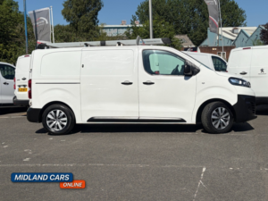 2022 Vauxhall Vivaro 1.5 Turbo D 2700 Dynamic in White — image 6