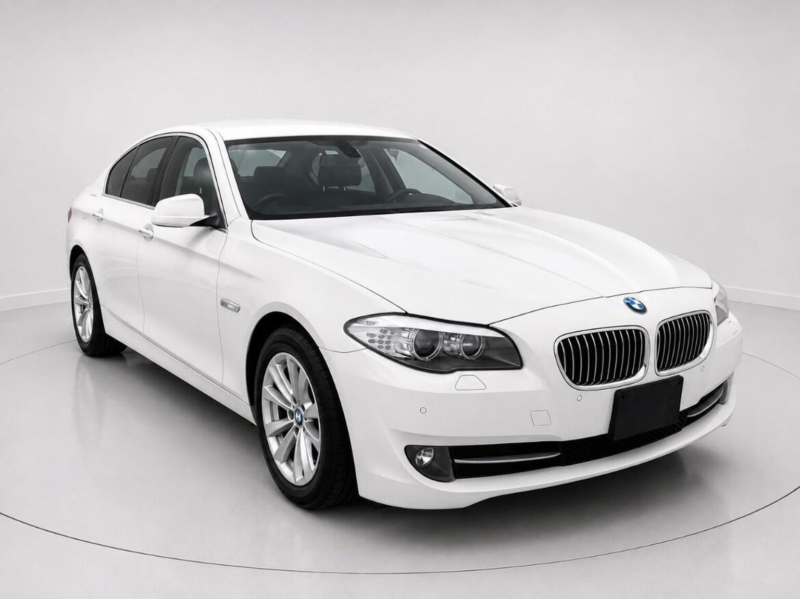 2011 BMW 5 Series 2.5 523i Se Hi-Line Auto Euro 5 (s/s) in White — image 1