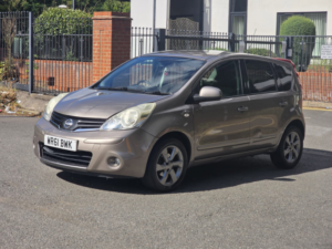 2011 Nissan Note 1.6 16v N-Tec Hatchback 5dr Petrol Auto Euro 5 (110 Ps) in Beige — image 3