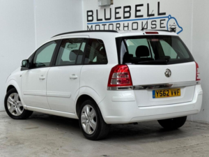 2013 Vauxhall Zafira 1.6 16v Exclusiv Euro 5 5dr in White — image 3