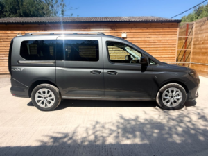 2025 Ford Grand Tourneo Connect 5 SEAT Auto Wheelchair Accessible Disabled Access Vehicle Wav in Grey — image 6