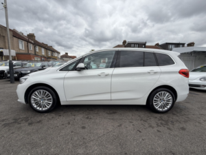 2017 BMW 2 Series Gran Tourer 1.5 218i Grand Tourer Luxury Fresh Import Verified Mile Finance Avb in White — image 6