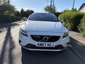 2017 Volvo V40 2.0 R-Design Pro D3 in White — image 2