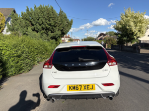 2017 Volvo V40 2.0 R-Design Pro D3 in White — image 5