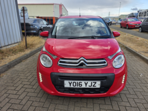 2016 Citroen C1 1.0 Vti Feel in Red — image 4