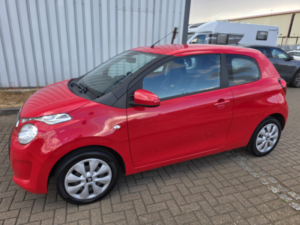 2016 Citroen C1 1.0 Vti Feel in Red — image 6