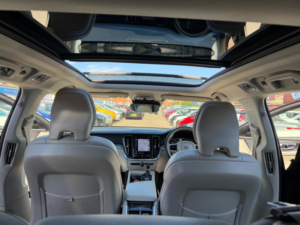2020 Volvo V60 Cross Country 2.0 D4 Auto AWD Euro 6 (s/s) 5dr in Black — image 6