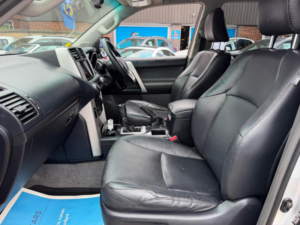 2009 Toyota Land Cruiser 3.0 D-4d Lc4 Auto 4WD Euro 4 5dr in Silver — image 4