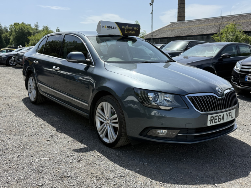 2014 Skoda Superb 2.0 Tdi Elegance in Grey — image 1