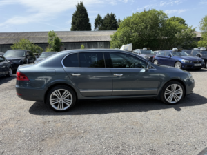 2014 Skoda Superb 2.0 Tdi Elegance in Grey — image 4