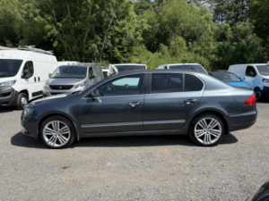 2014 Skoda Superb 2.0 Tdi Elegance in Grey — image 5