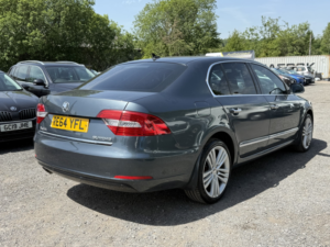 2014 Skoda Superb 2.0 Tdi Elegance in Grey — image 6