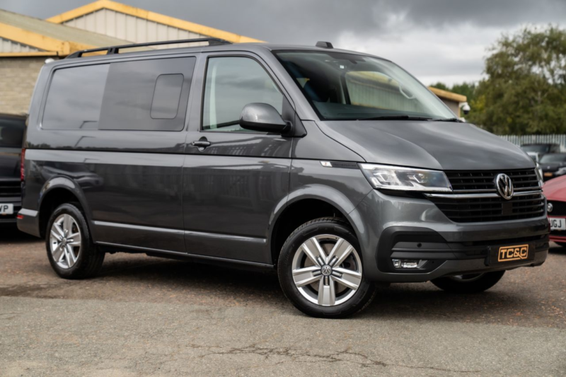 2022 Volkswagen Transporter 2.0 Bitdi T30 Highline Panel Van 5dr Diesel DSG Fwd Swb Euro 6 (s/s) (204 Ps) in Grey — image 1