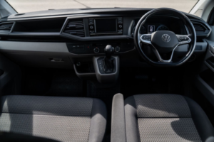 2022 Volkswagen Transporter 2.0 Bitdi T30 Highline Panel Van 5dr Diesel DSG Fwd Swb Euro 6 (s/s) (204 Ps) in Grey — image 2