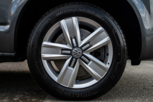 2022 Volkswagen Transporter 2.0 Bitdi T30 Highline Panel Van 5dr Diesel DSG Fwd Swb Euro 6 (s/s) (204 Ps) in Grey — image 3