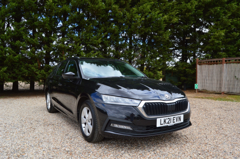 2021 Skoda Octavia 1.0 Tsi E-Tec Mhev Se First Edition in Black — image 1