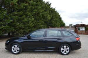 2021 Skoda Octavia 1.0 Tsi E-Tec Mhev Se First Edition in Black — image 5