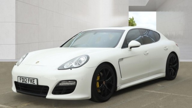 2012 Porsche Panamera 3.0 D V6 in White — image 1