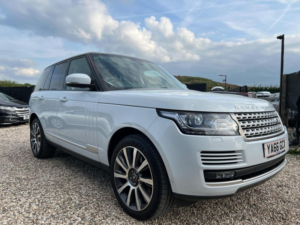 2016 Land Rover Range Rover 3.0 Td V6 Vogue Auto 4WD Euro 6 (s/s) 5dr in White — image 4