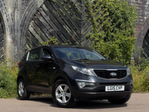 2015 Kia Sportage 1.7 Crdi Ecodynamics 1 2WD Euro 5 (s/s) 5dr in Black — image 2