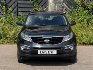 2015 Kia Sportage 1.7 Crdi Ecodynamics 1 2WD Euro 5 (s/s) 5dr in Black — image 4