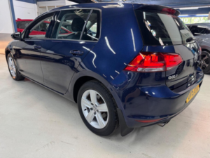 2015 Volkswagen Golf 1.4 Tsi Bluemotion Tech Match DSG Euro 5 (s/s) 5dr in Blue — image 5
