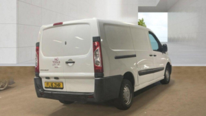 2016 Peugeot Expert 2.0 Hdi L2 H1 4dr in White — image 4