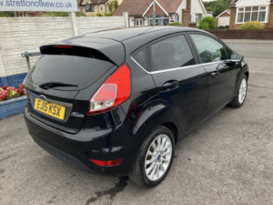 2015 Ford Fiesta 1.0 T Ecoboost Titanium X in Black — image 2