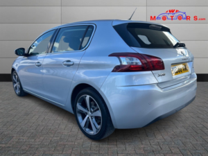 2016 Peugeot 308 1.2 Puretech Allure in Silver — image 5