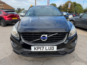 2017 Volvo Xc60 2.4 D5 R-Design Nav SUV 5dr Diesel Auto AWD Euro 6 (s/s) (220 Ps) in Black — image 2