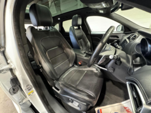 2018 Jaguar F-Pace 2.0 D180 R-Sport Auto AWD Euro 6 (s/s) 5dr in White — image 3