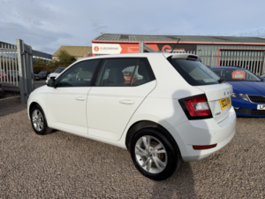 2020 Skoda Fabia 1.0 Se in White — image 4