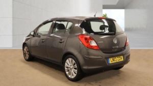 2013 Vauxhall Corsa 1.4 16v Se Euro 5 5dr in Grey — image 5