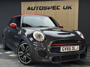 2016 MINI Hatch 2.0 John Cooper Works 3-Door Hatch in Grey — image 3