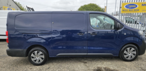 2017 Peugeot Expert 2.0 Bluehdi 1400 Professional in Blue — image 4