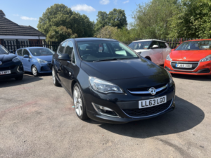 2014 Vauxhall Astra 1.4 T 16v Sri in Black — image 5