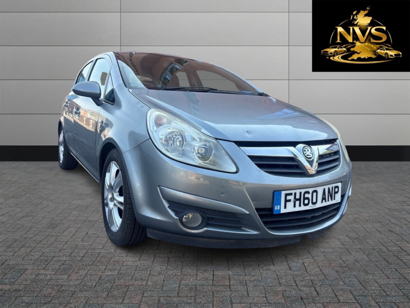 2011 Vauxhall Corsa 1.2 I 16v Se in Silver — image 1
