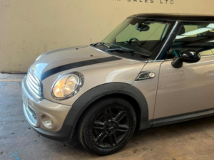 2013 MINI Hatch 1.6 Cooper Baker Street Euro 6 (s/s) 3dr in Grey — image 3