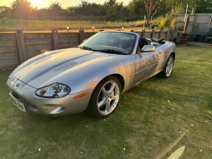 2000 Jaguar Xkr 4.0 Silverstone Limited Edition 2dr — image 4