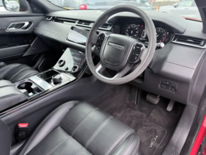 2018 Land Rover Range Rover Velar 2.0 P300 Hse Auto 4WD Euro 6 (s/s) 5dr in Red — image 3
