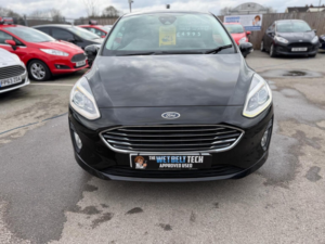2017 Ford Fiesta 1.1 Ti-Vct Zetec Euro 6 (s/s) 3dr in Black — image 3
