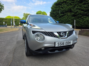 2016 Nissan Juke 1.2 Dig-T N-Connecta Euro 6 (s/s) 5dr in Silver — image 3