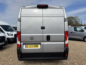 2022 Vauxhall Movano 2.2 Cdti 3500 Biturbo Dynamic in Grey — image 4