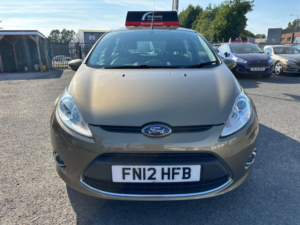 2012 Ford Fiesta 1.4 Zetec 5dr in Brown — image 2