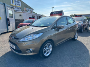 2012 Ford Fiesta 1.4 Zetec 5dr in Brown — image 3